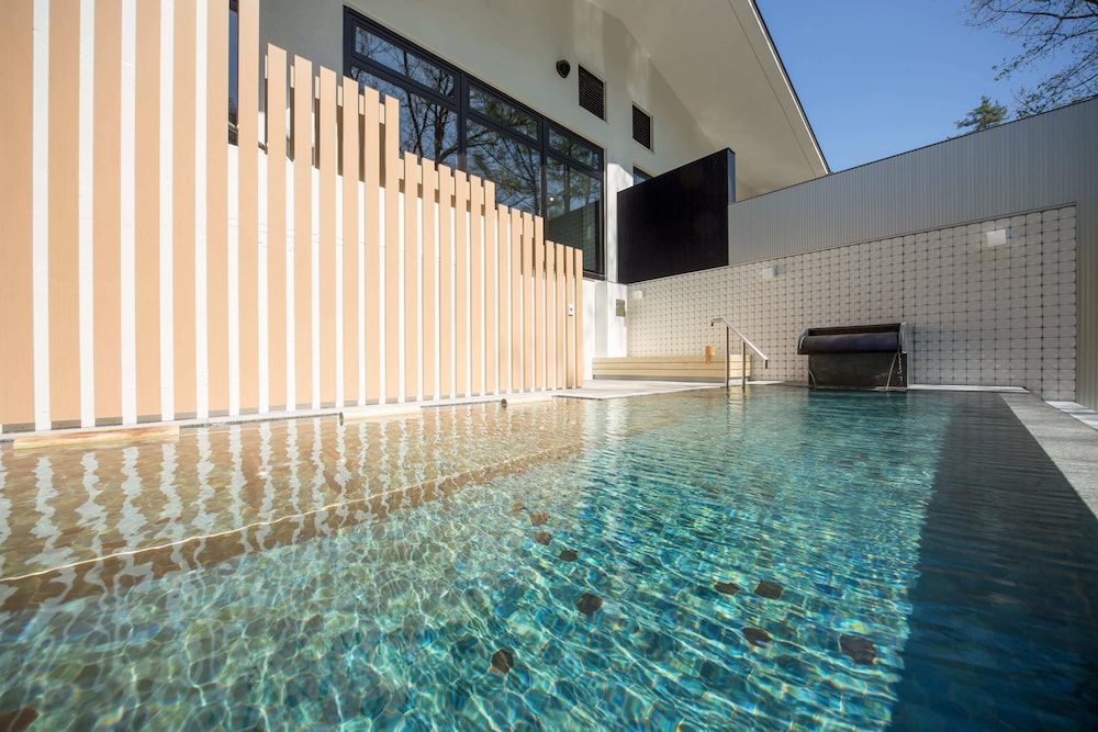 ANA Holiday Inn Resort Shinano-omachi Kuroyon 23/47
