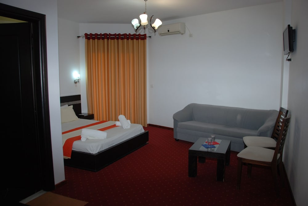 Hotel Strora 17/50