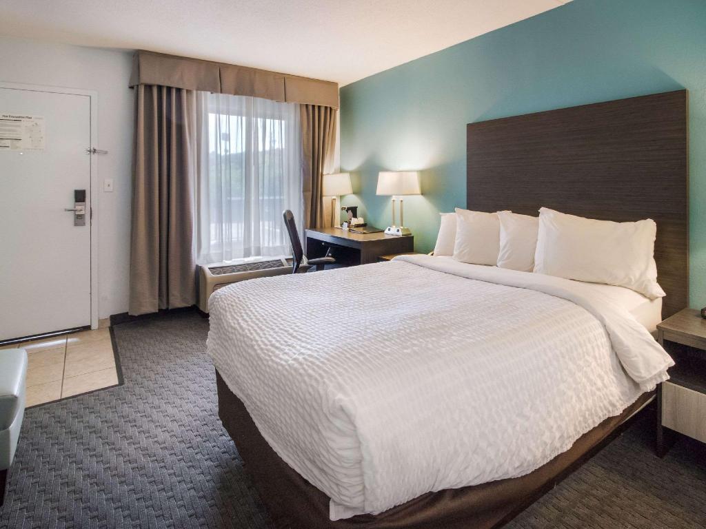 غرفة مفردة، Clarion Inn Cleveland near University 3/10
