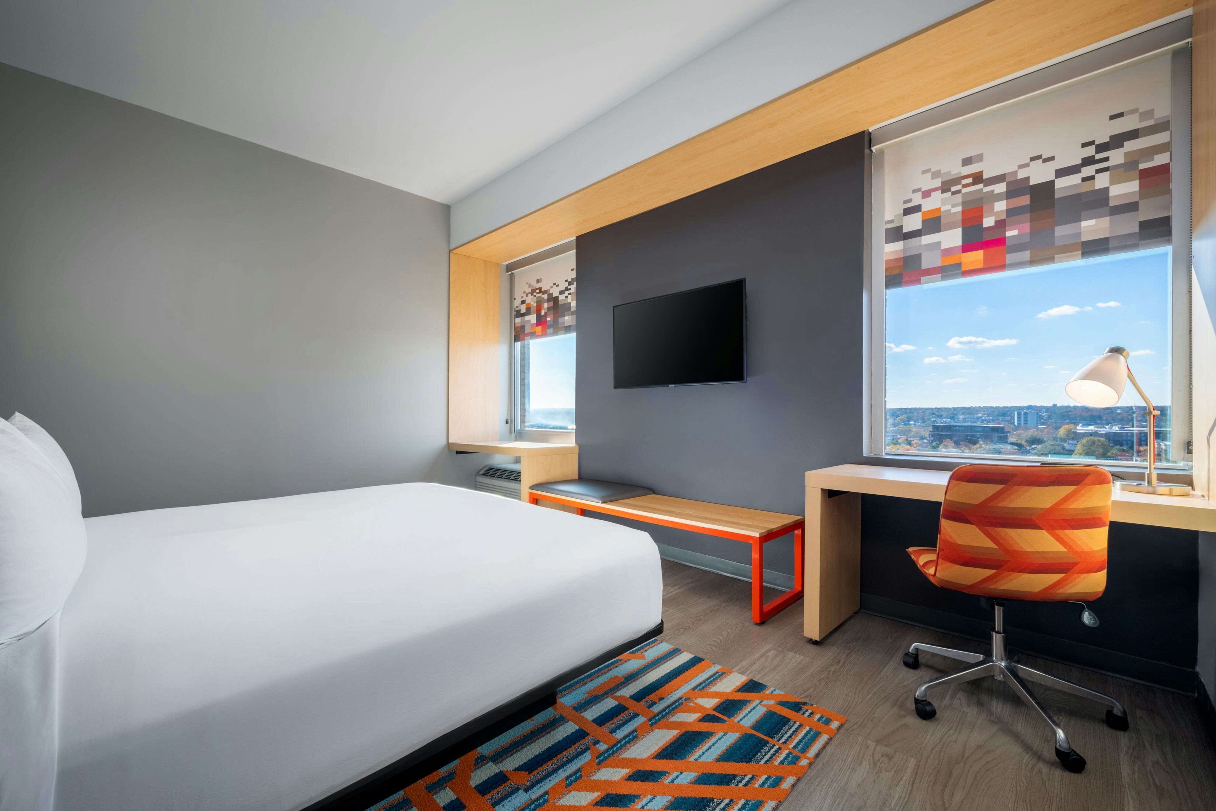 ALOFT COLUMBIA DOWNTOWN 2/4