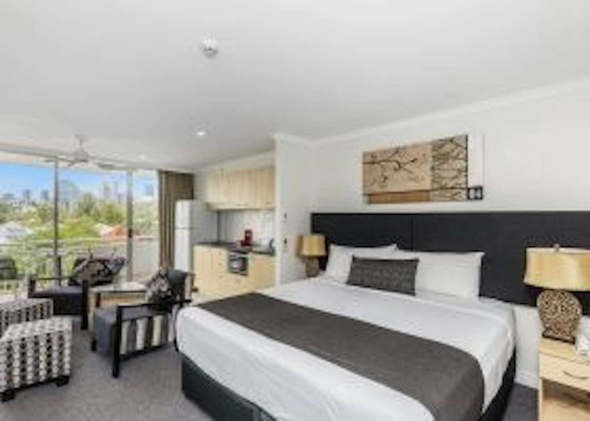 THE WELLINGTON APARTMENT HOTEL 16/48