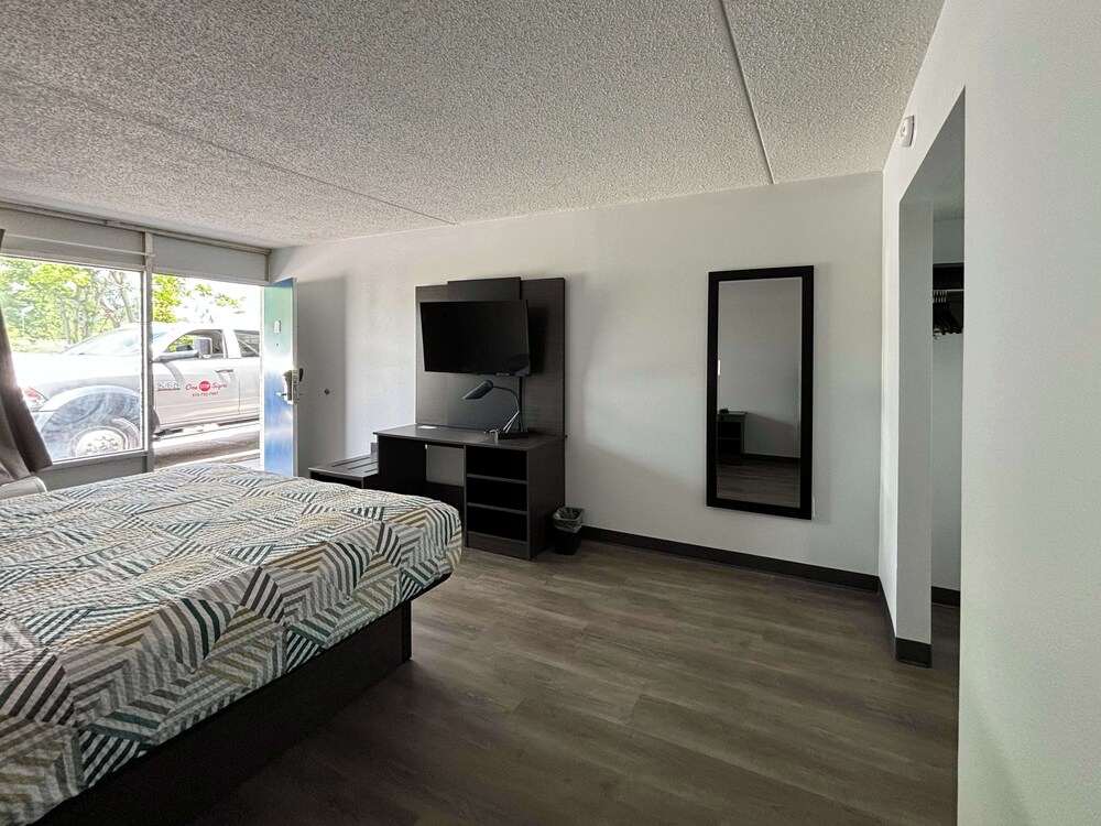 Motel6 Richmond, KY – EKU Campus Area 13/30