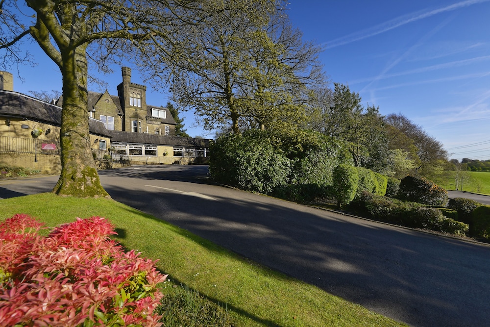 Mercure Manchester Norton Grange Hotel & Spa 67/70