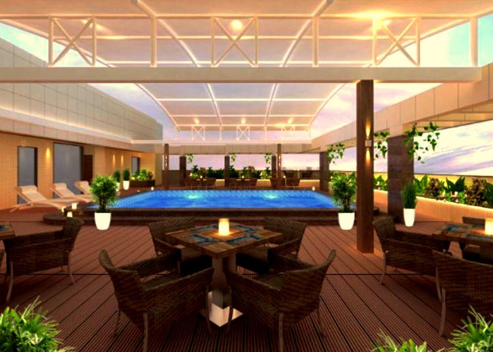 Blu Feather Hotel & Spa 58/69