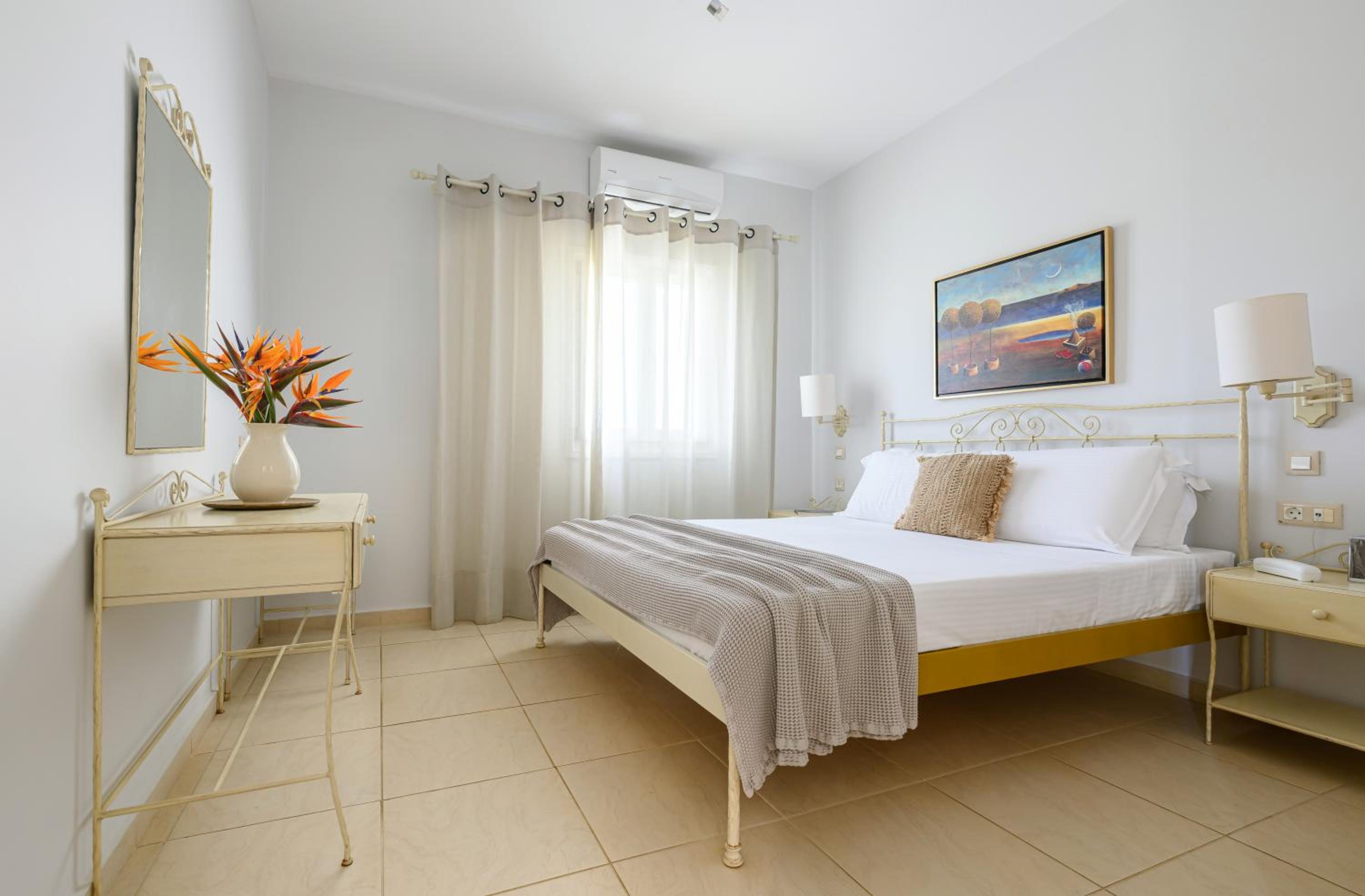 Executive, Suite, Queen Bed, Sea View, Outdoor Jetted Tub