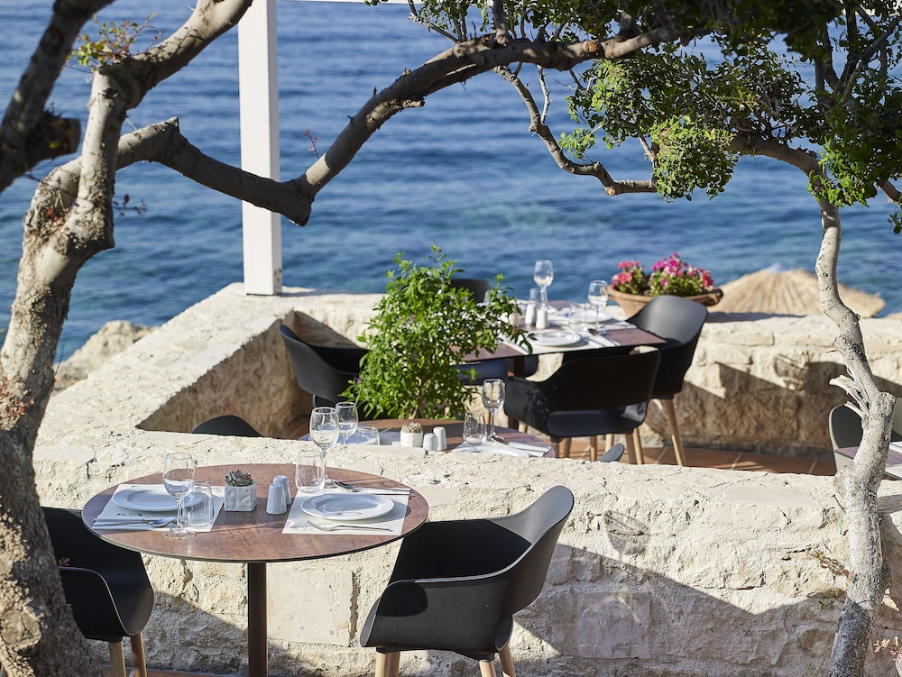 Kakkos Beach Hotel - Adults Only 34/50