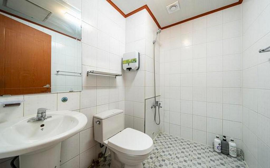 Ondol, Standard, Queen Bed, Sea View، Anmyeondo Ocean Beach Motel 4/6