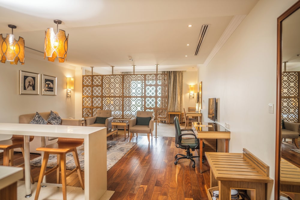 فندق جولدن توليب الدمام الكورنيش(Golden Tulip Dammam Corniche Hotel) 55/60