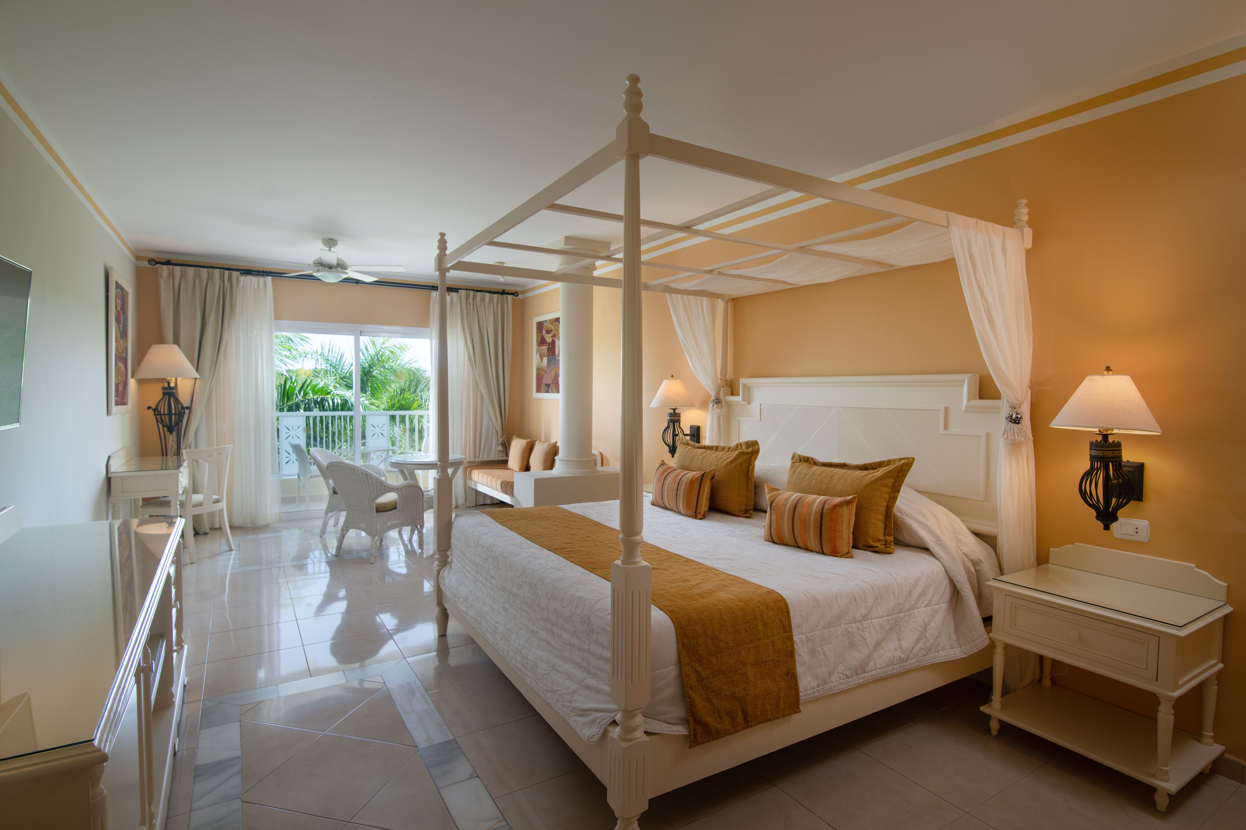 Deluxe, Ocean Front
