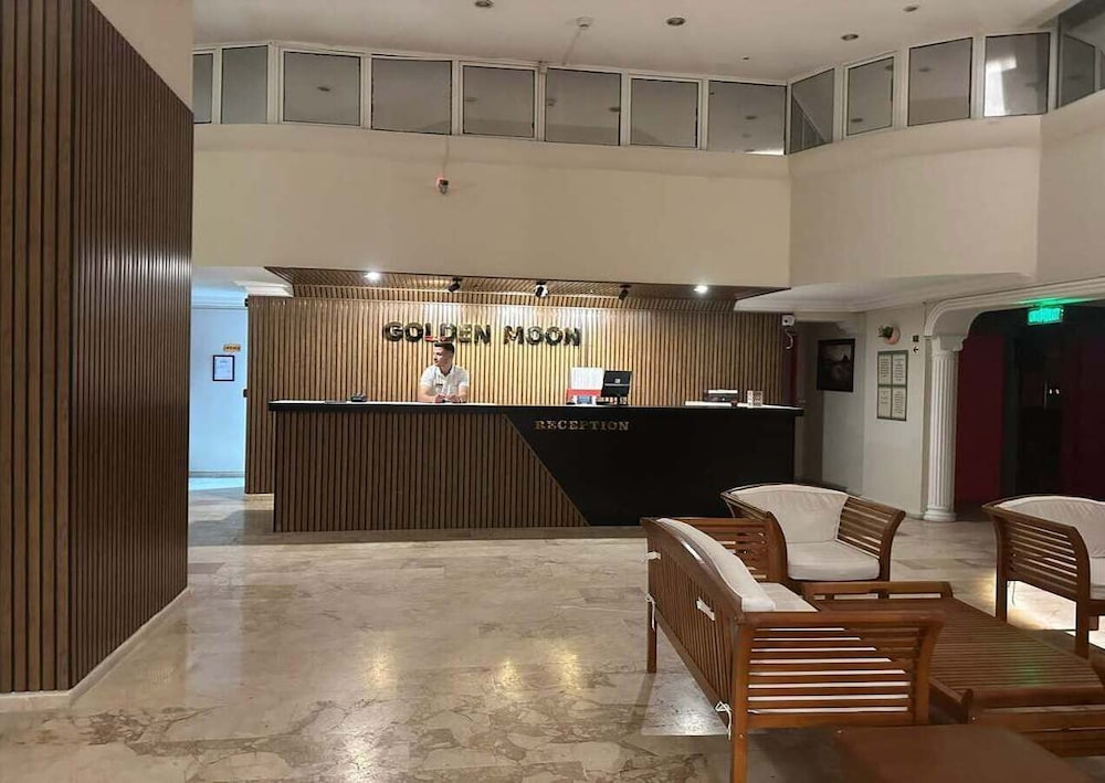 Golden Moon Apart Hotel 16/64