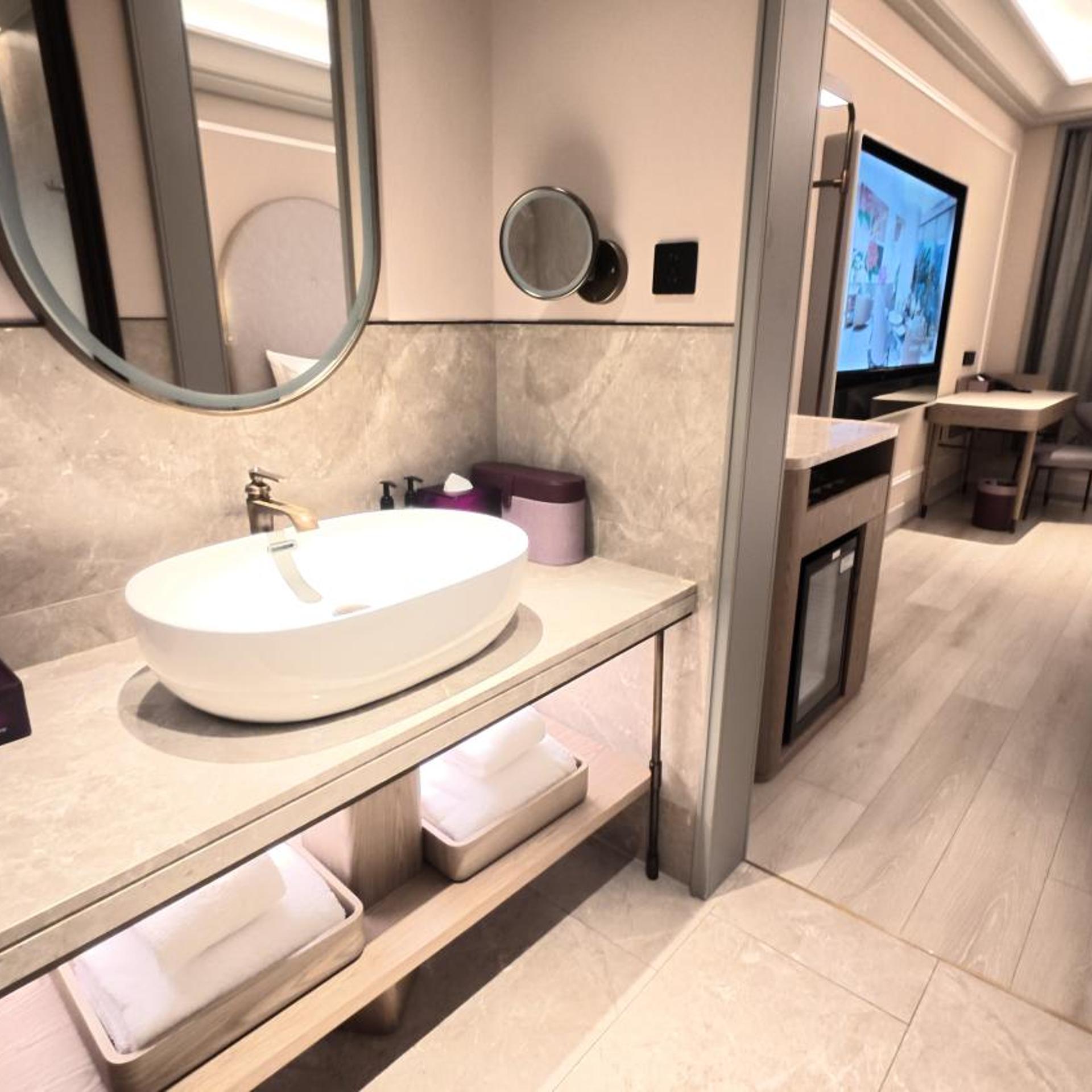 Mercure Guangzhou Financial City 56/60
