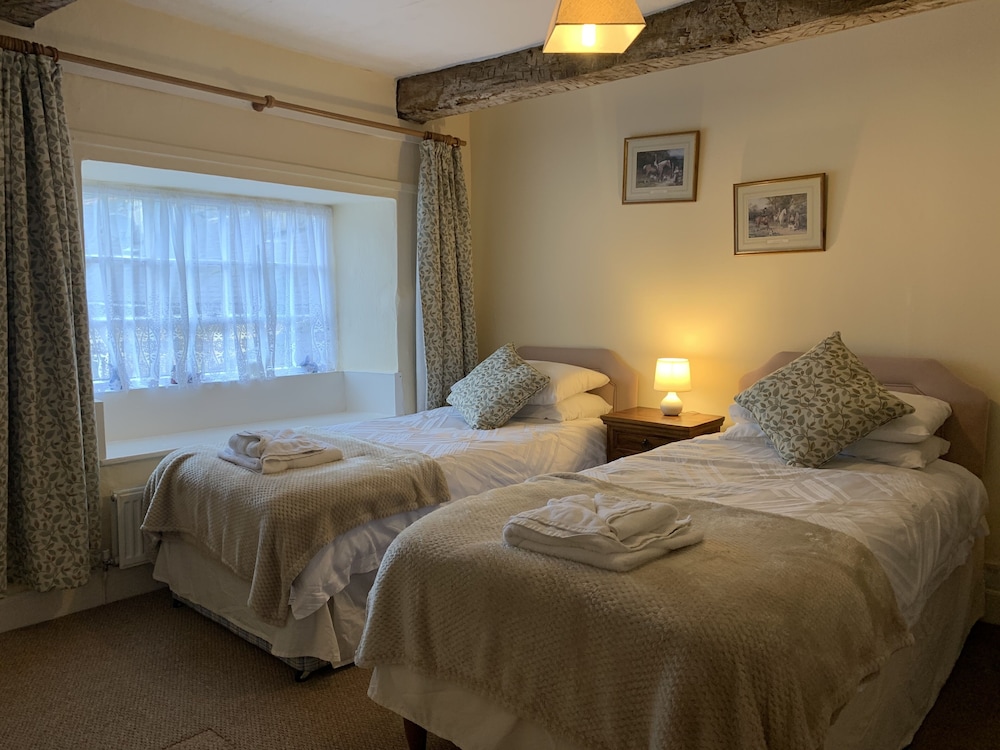 Beech Hill House B & B 12/50