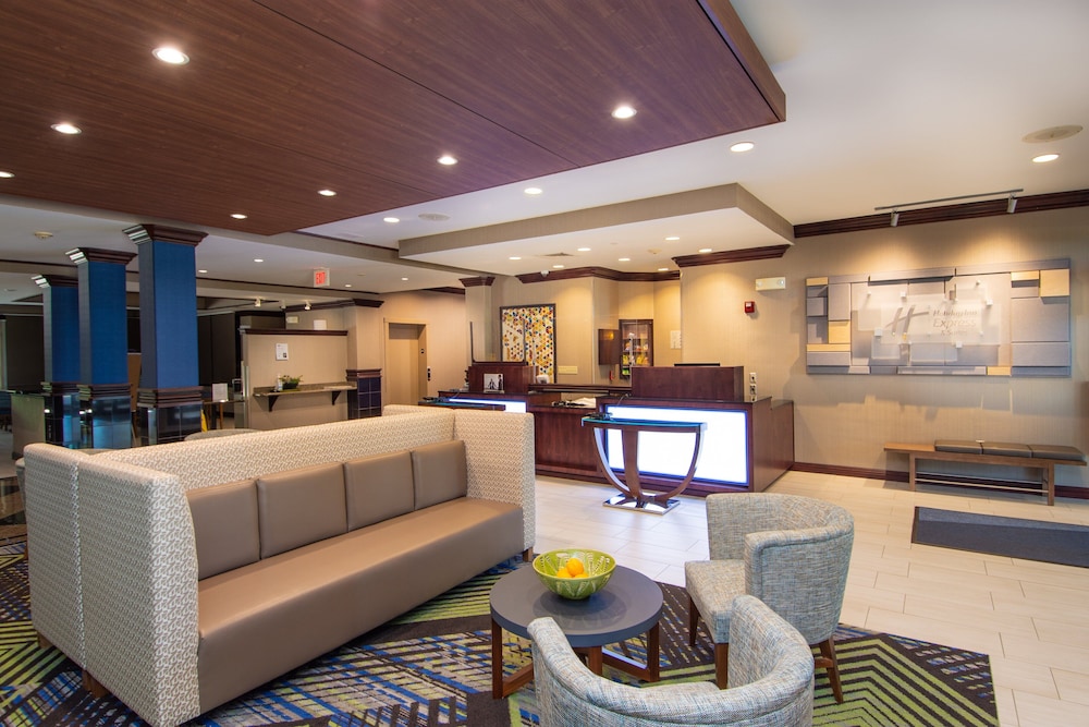 Holiday Inn Express Hotel And Suites Springfield Medical District 5/34