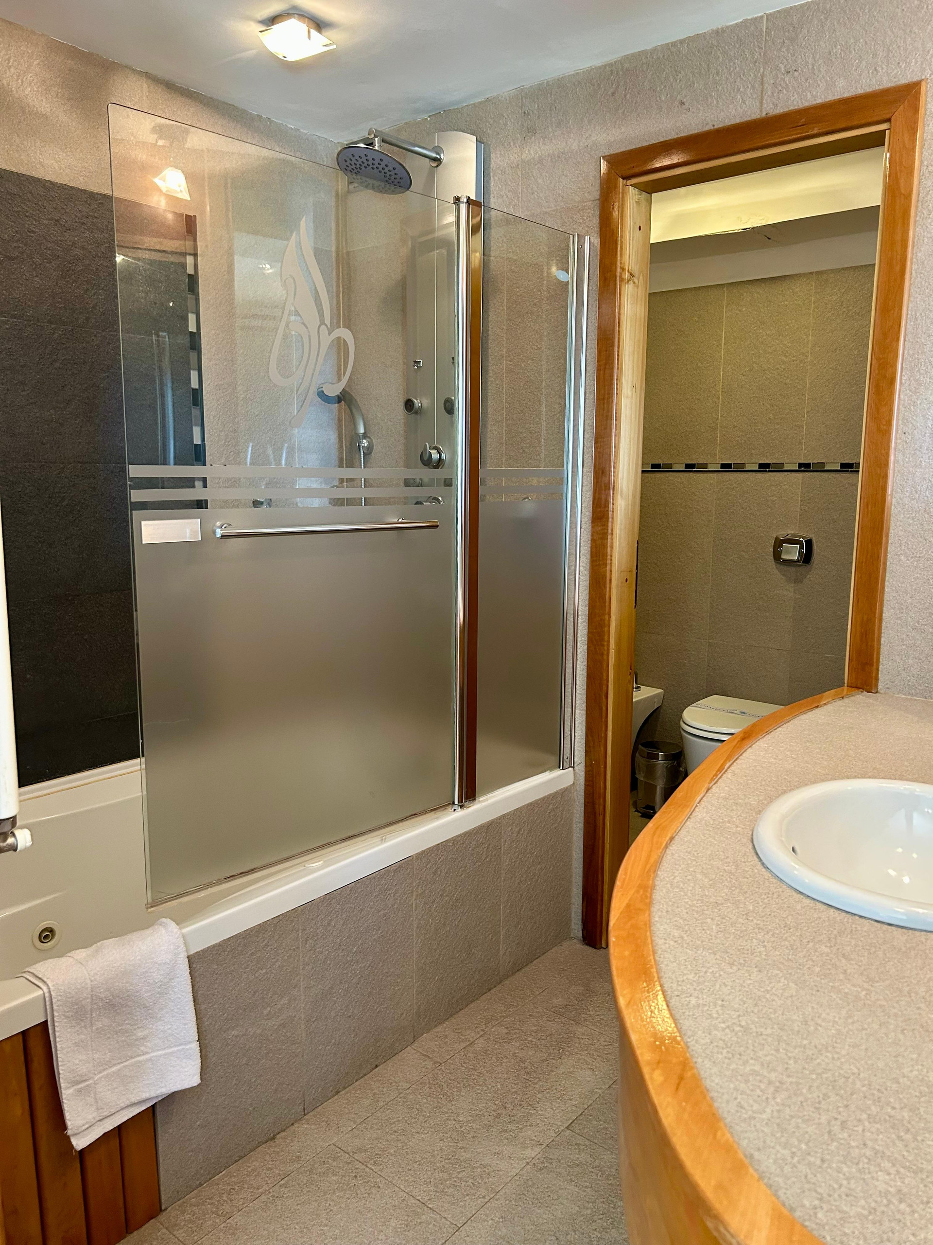 جناح بإطلالة على البحيرة، BAHIA PARAISO LUXURY SUITES 8/10