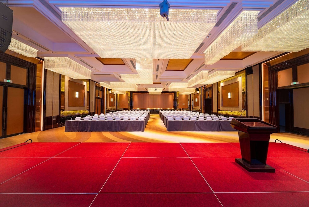 Wyndham Grand Tongren Downtown Hotel 6/56