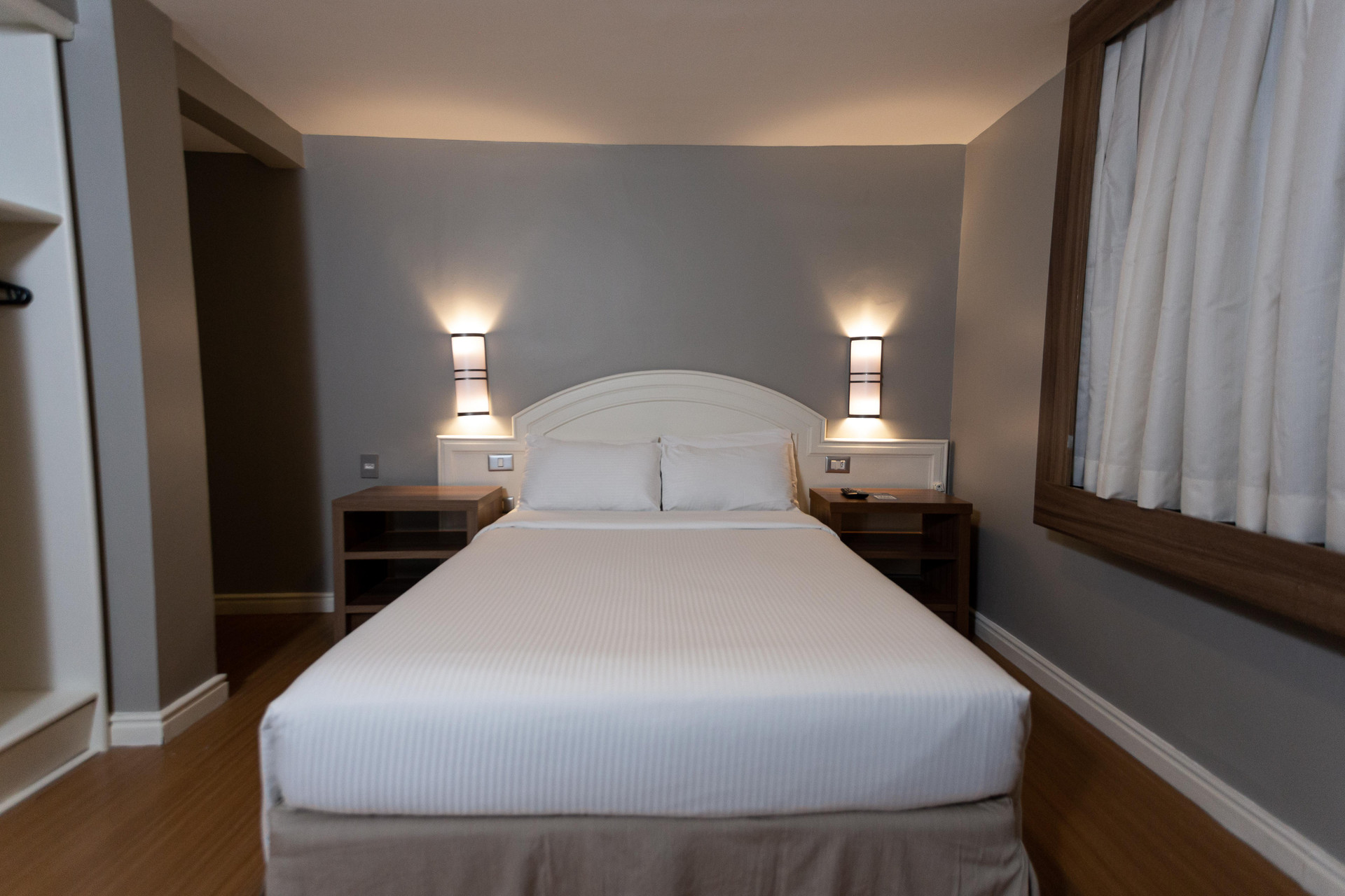شقة سوبيريور، Master Porto Alegre (ex. Holiday Inn Porto Alegre) 4/6