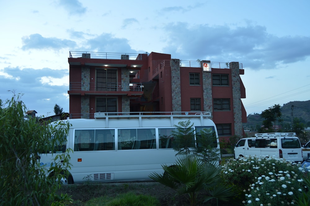 Zan-Seyoum Hotel 7/50