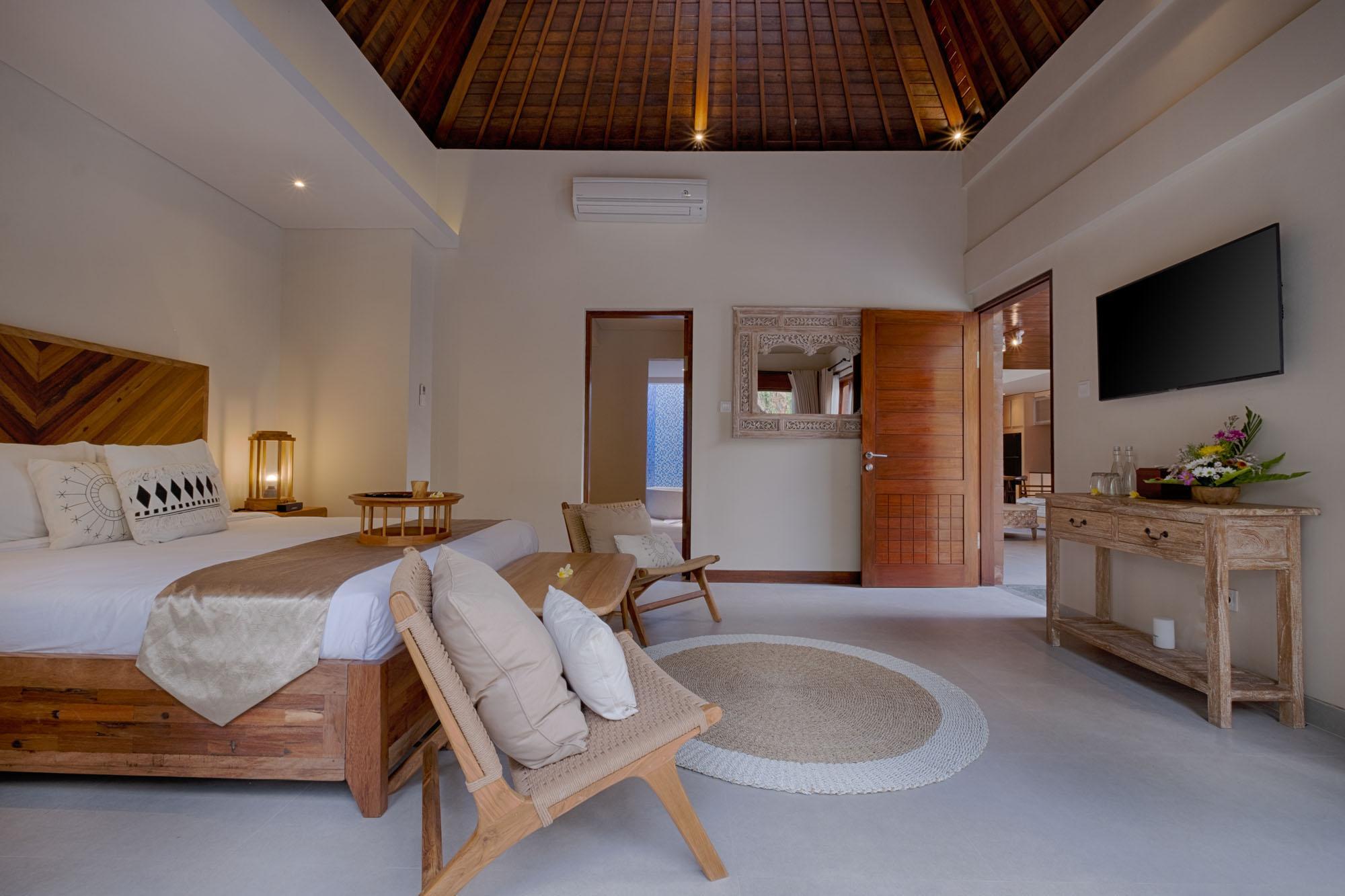 2 Bedrooms, Pool, Villa