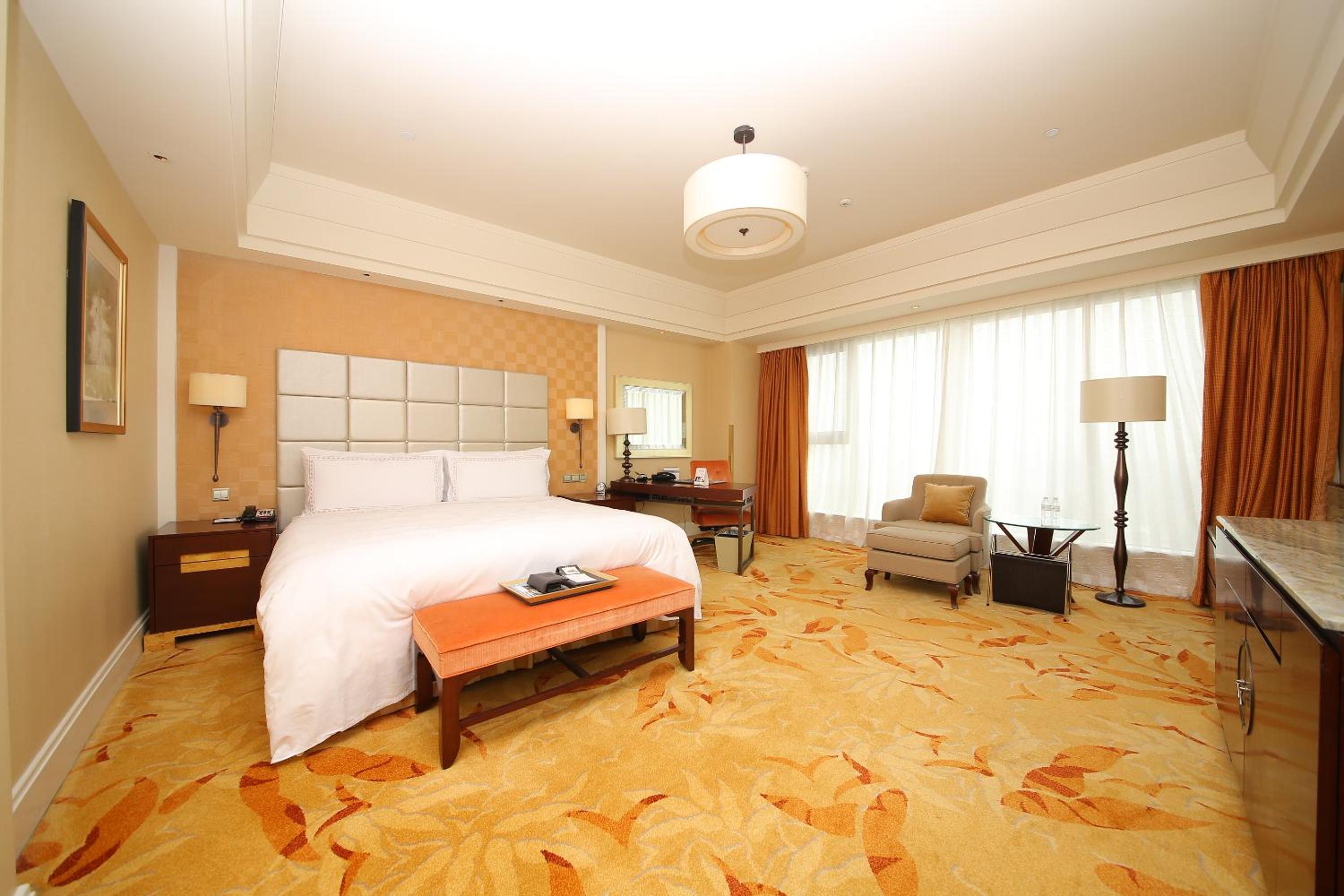 GRAND, DELUXE, KING BED, PARK VIEW