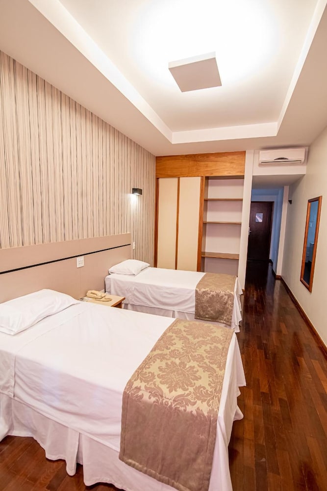 SERRANO RESIDENCIAL HOTEL 11/54
