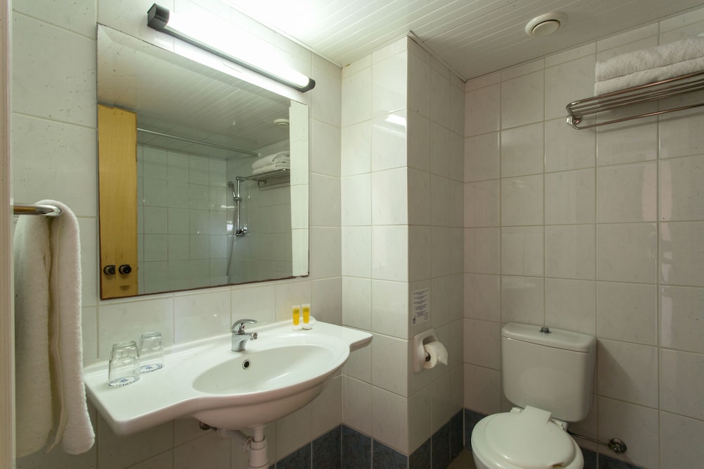 Kapetanios Bay Hotel 48/49