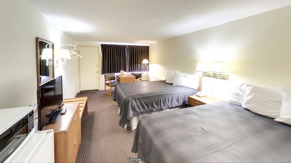 Travelers Inn 4/17