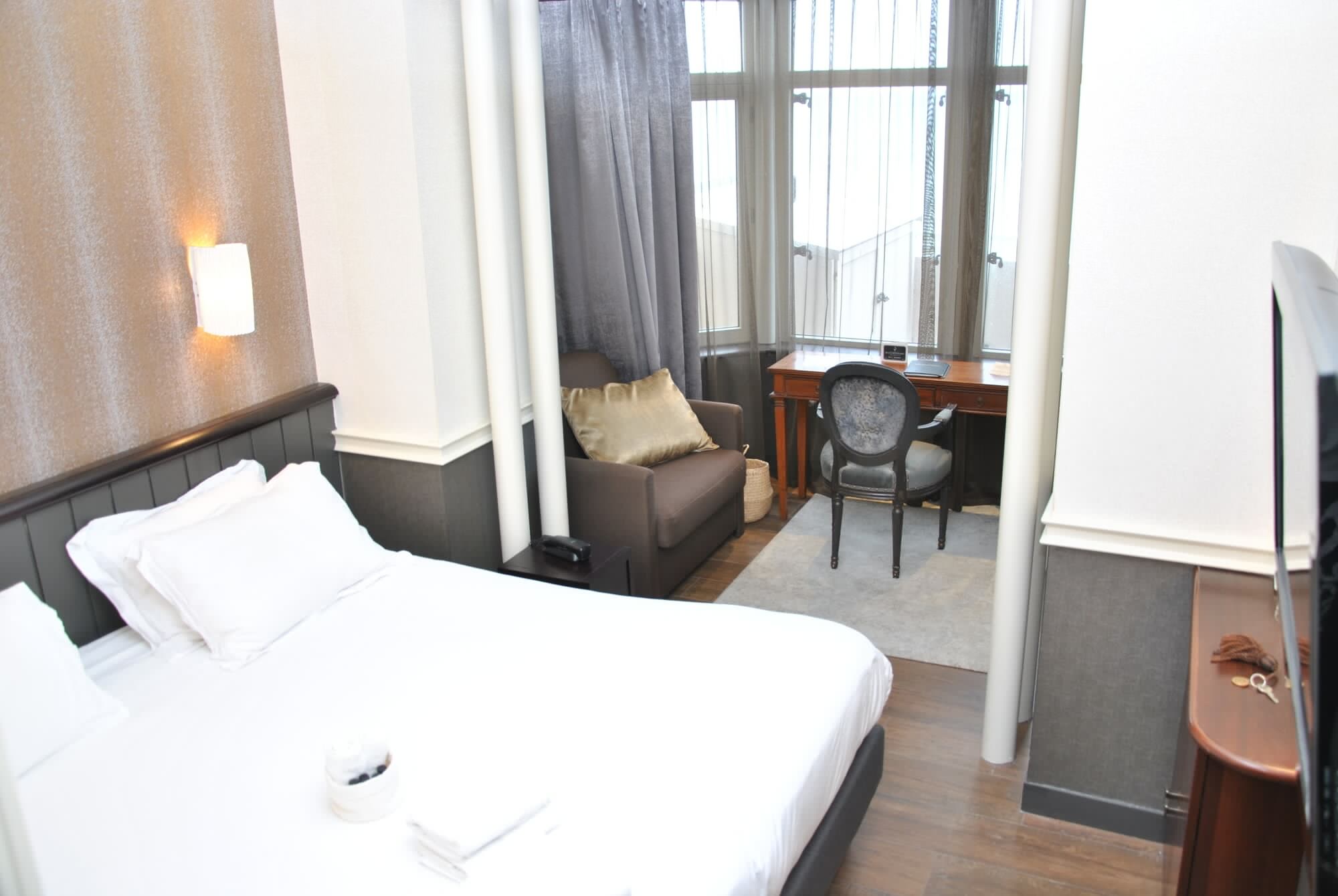 BOW, SEA VIEW, TERRACE, GROUND FLOOR