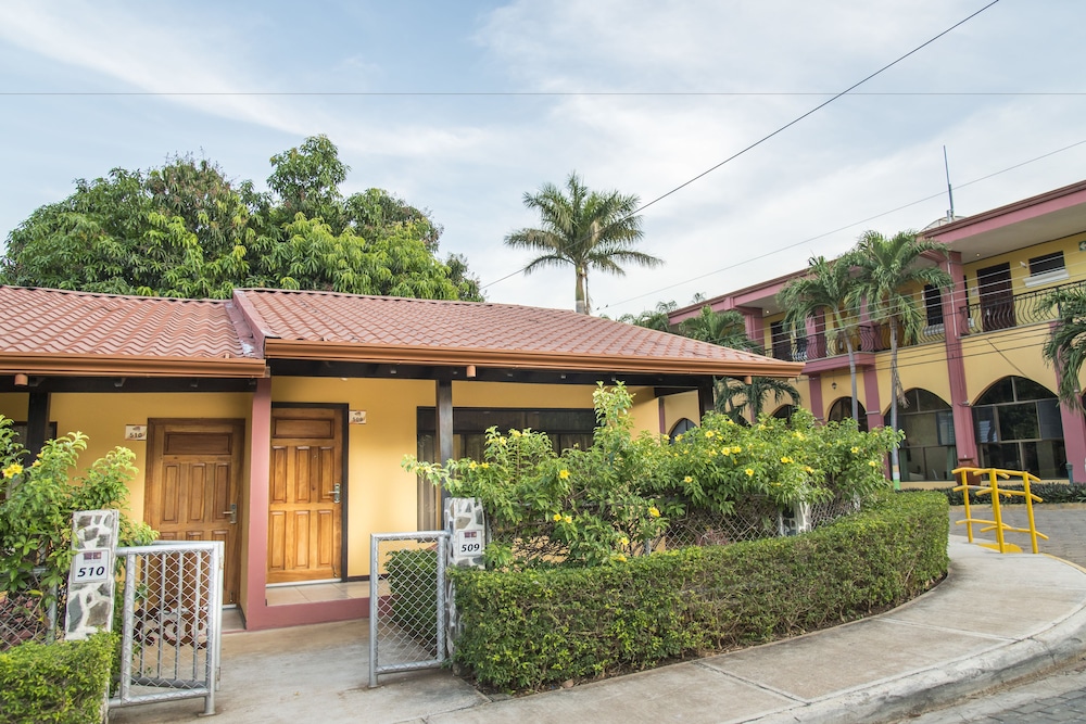 HOTEL & VILLAS NACAZCOL 4/50
