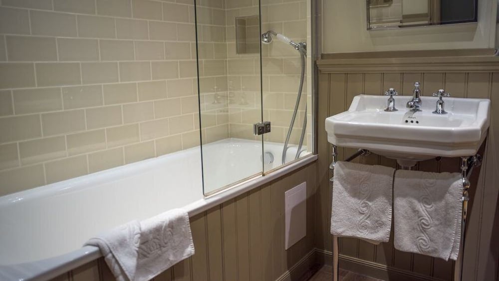 PENVENTON PARK HOTEL 12/42