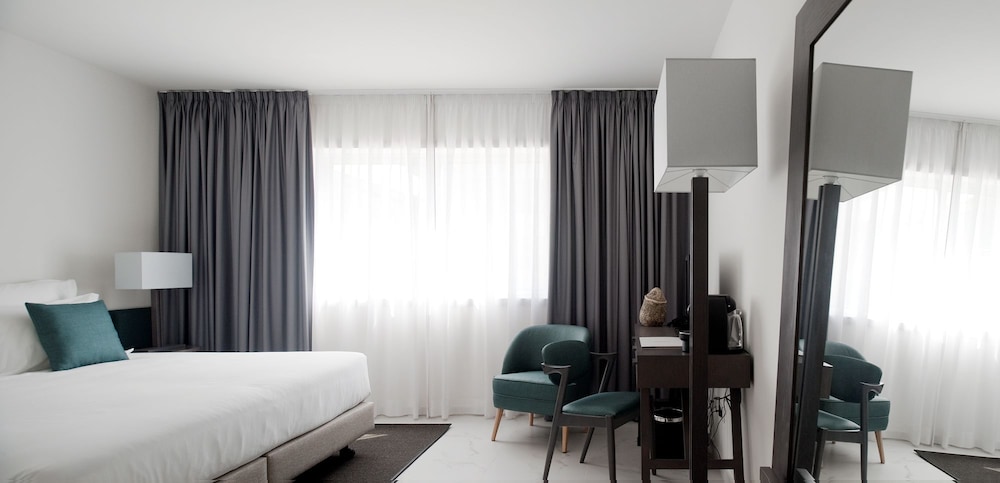Premium, Double or Twin Bed, Land View