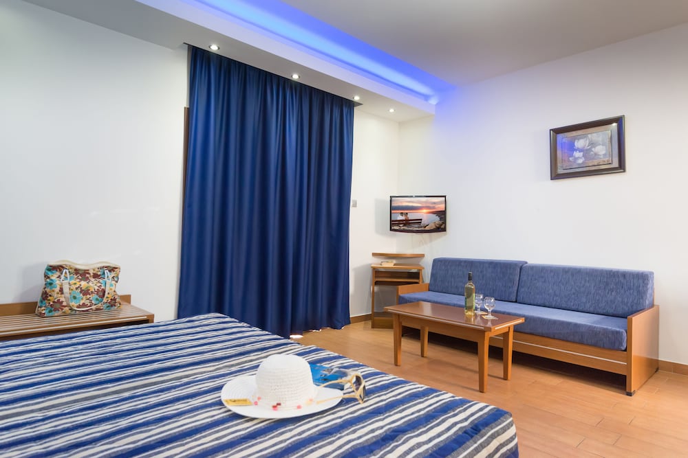Loutsiana Hotel Apartments 36/63