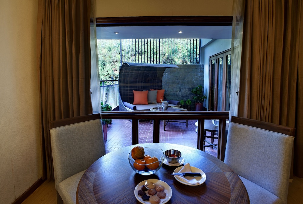 Sinclairs Retreat Ooty 37/66