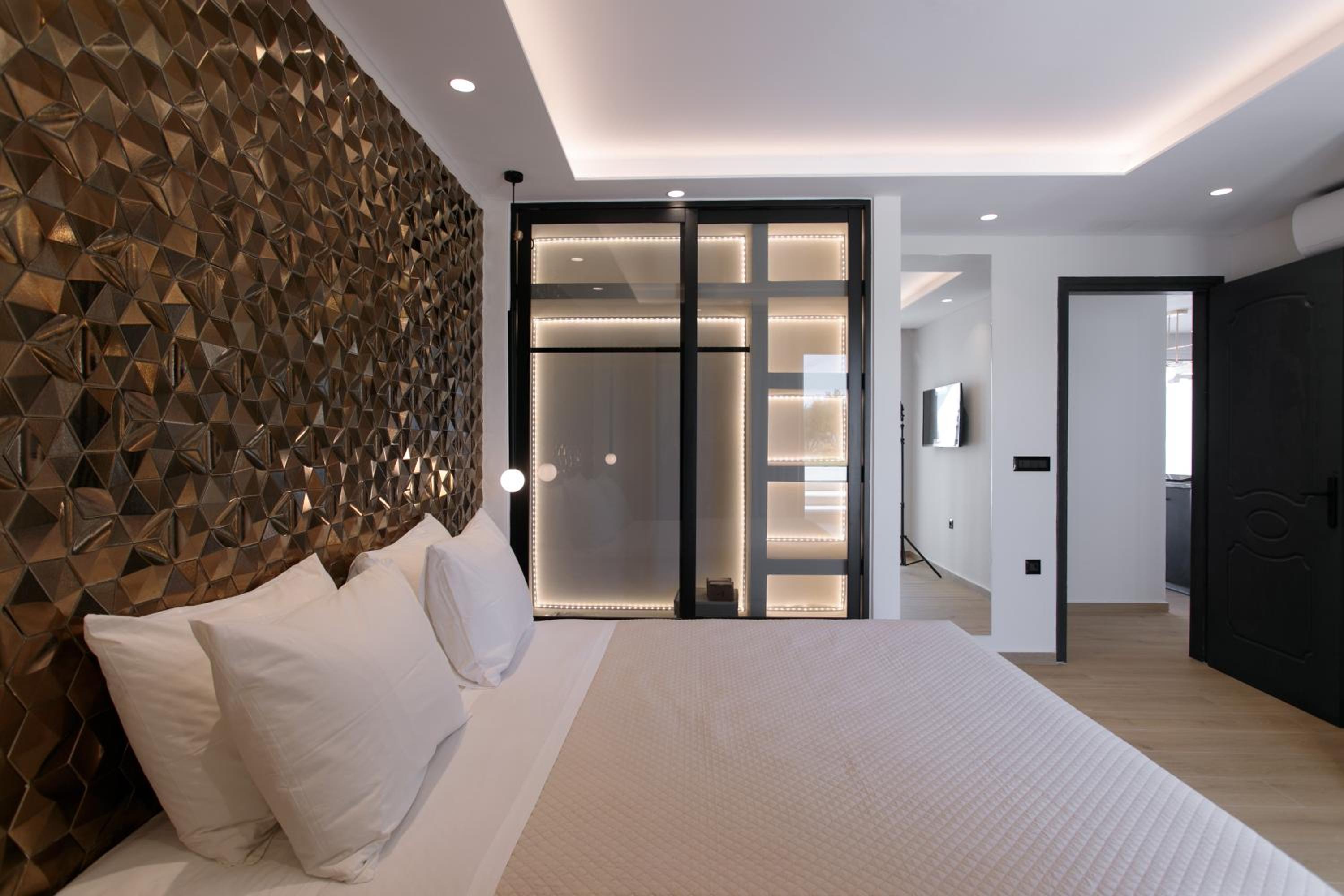 2 Bedrooms, Gold, Suite, Private Pool