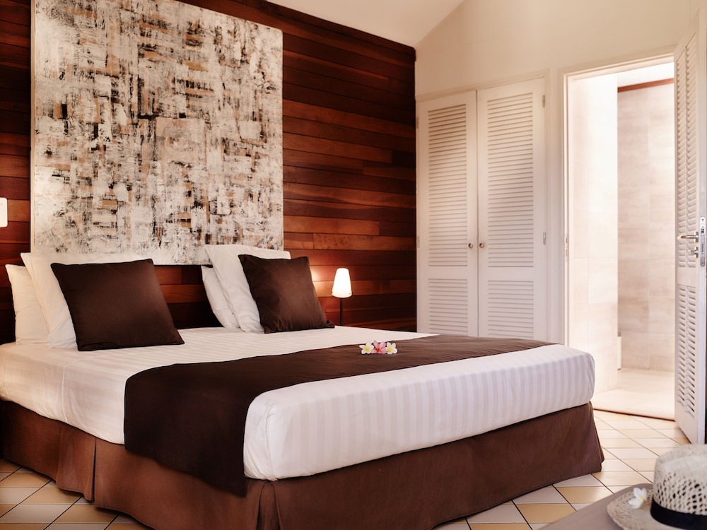Iloha Seaview Hotel 30/68