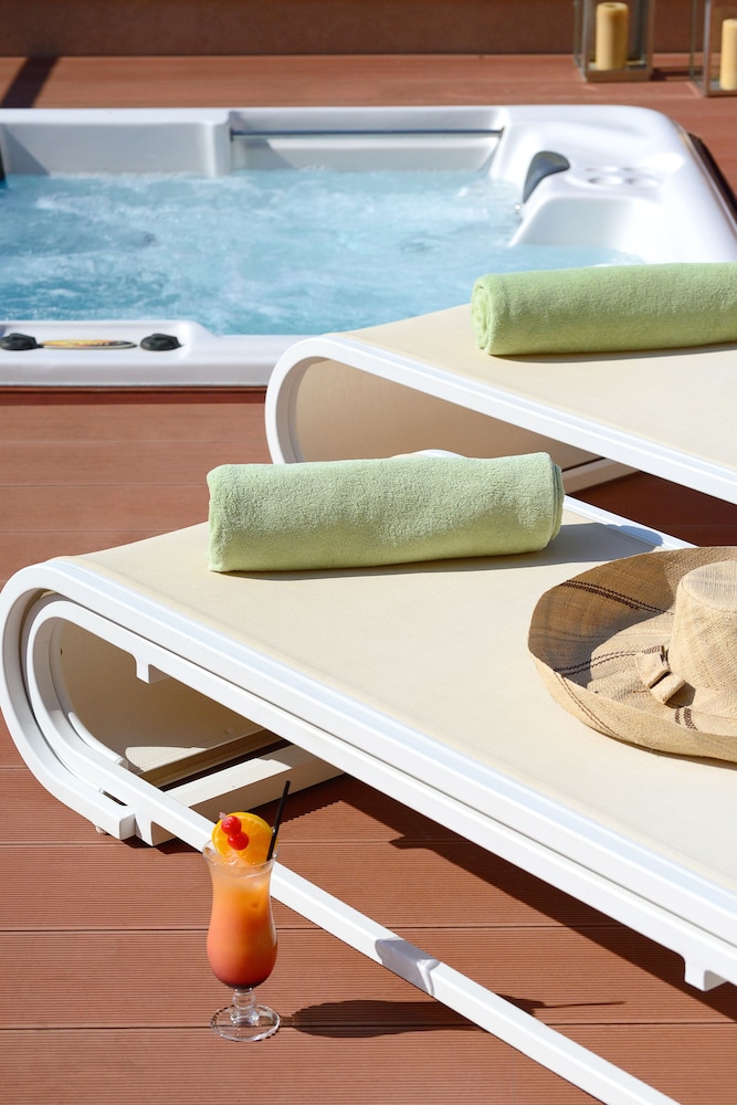 Royal Paradise Beach Resort And Spa 18/50