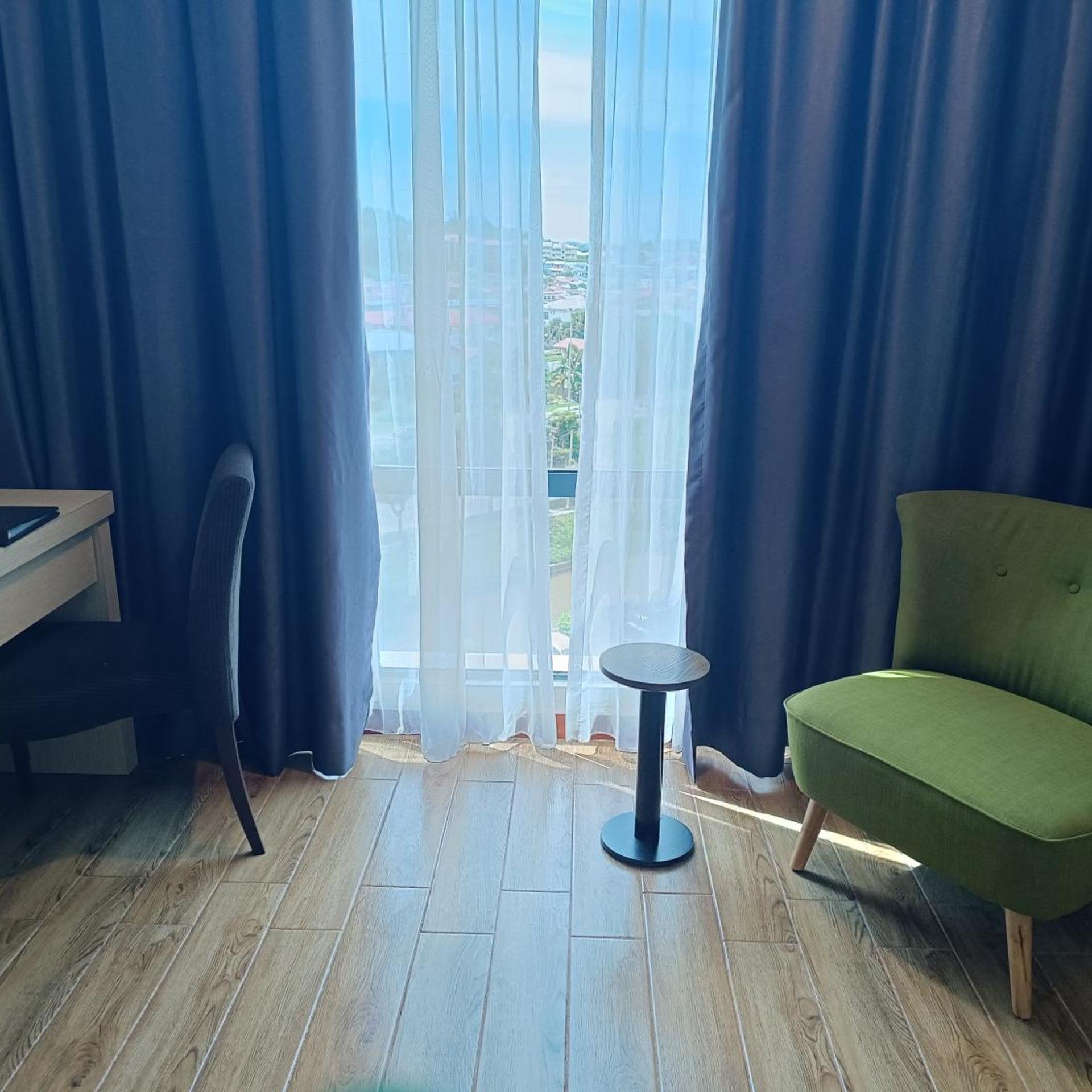 Lintas Platinum Hotel 38/59