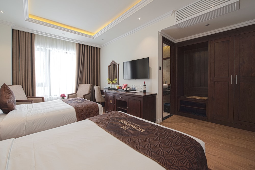Monarque Hotel 14/50
