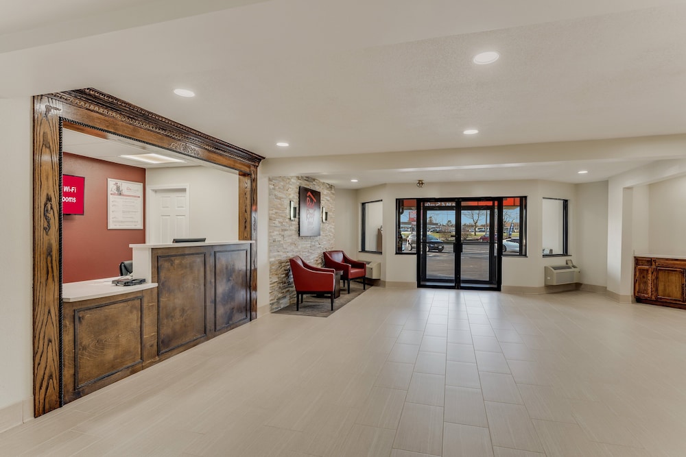 Red Roof Inn & Suites Newport – Middletown, RI 7/44