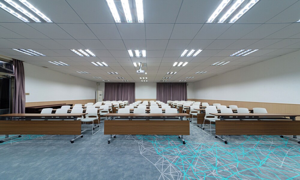 Trendy Romantic Hotel International Guangzhou Baoneng Performing Arts Center Science City 42/50