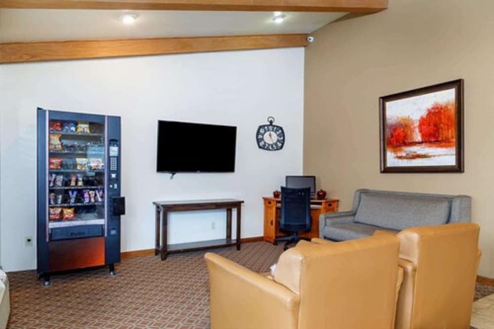 Super 8 by Wyndham Susanville 24/43