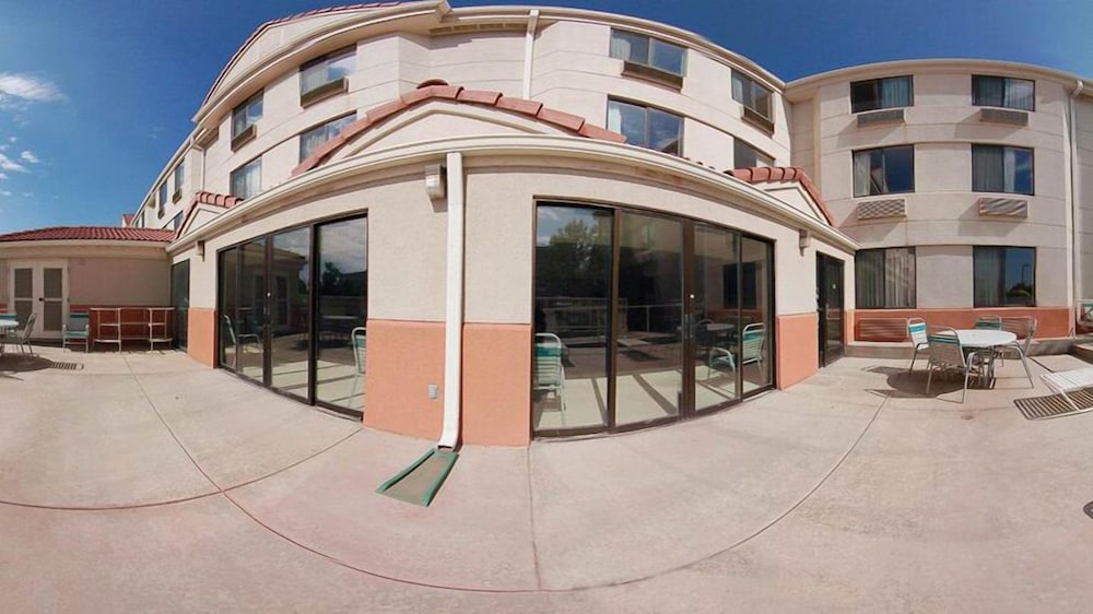 Econo Lodge Denver International Airport 5/37