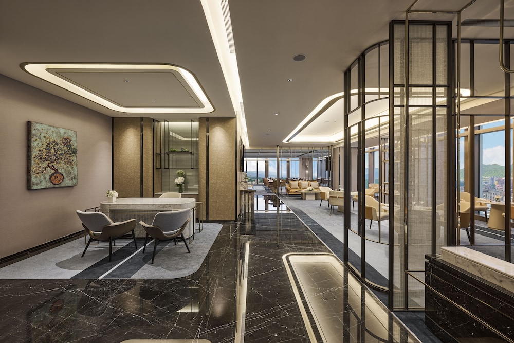 Grand Hilai Taipei 50/50