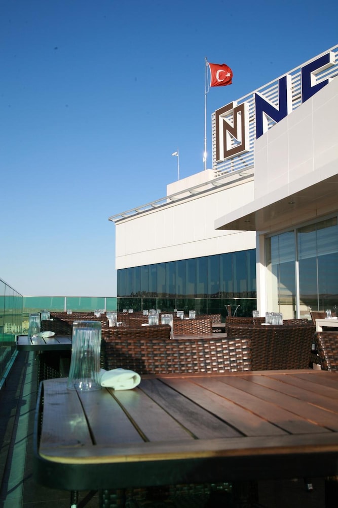 Nevali Hotel 6/50