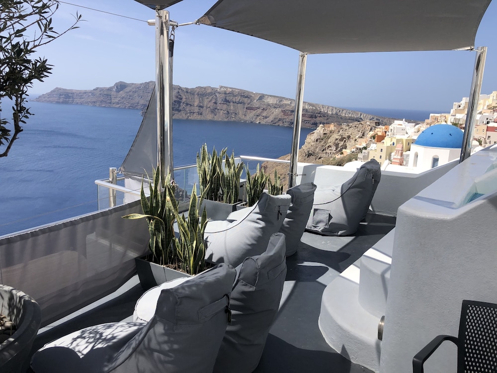 Theodora Suites - Adults Only 21/48