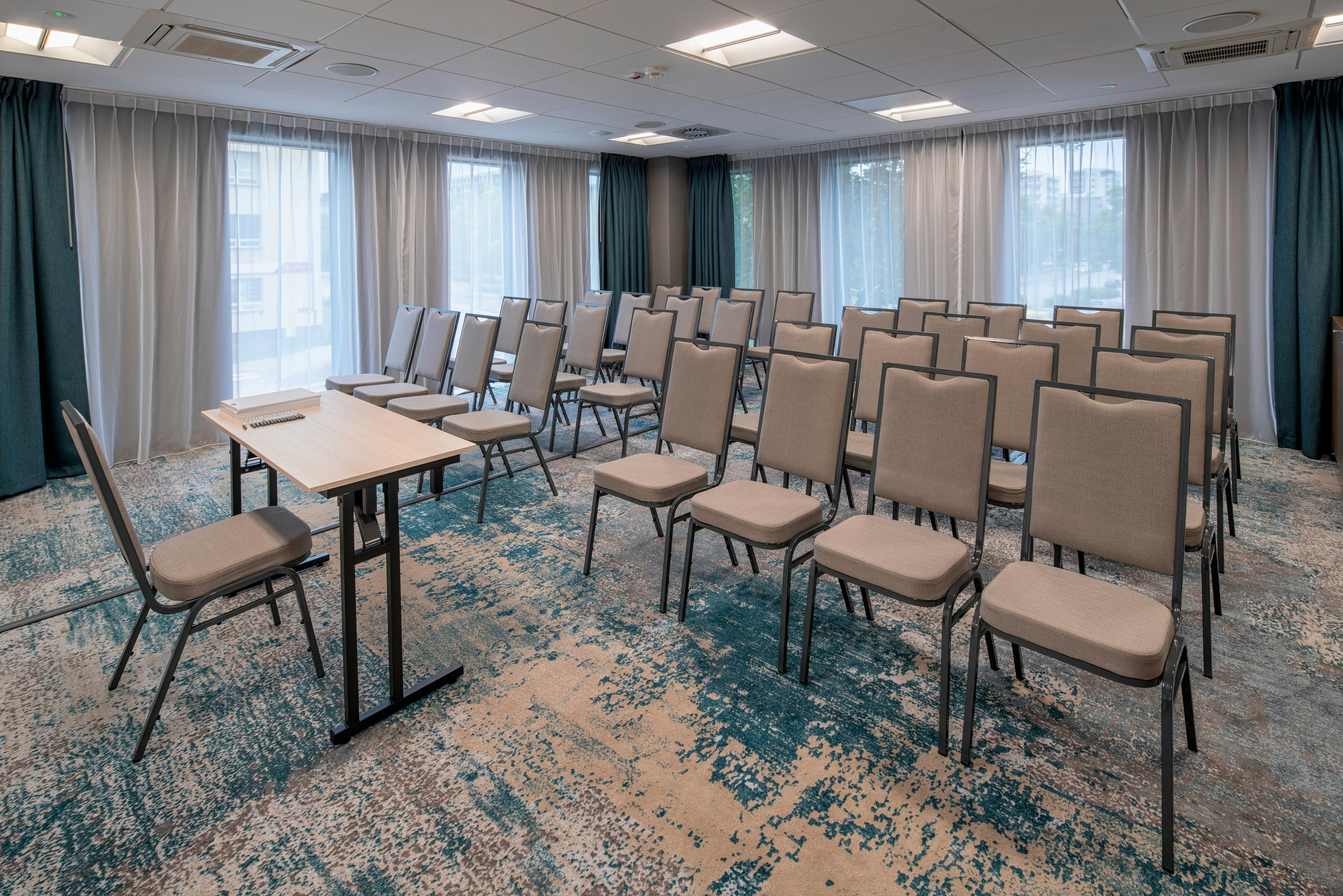 Hampton By Hilton Warsaw Mokotow 40/45