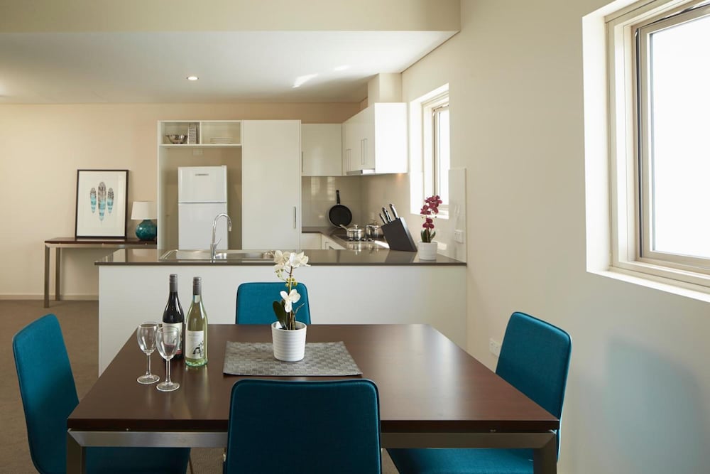 Baileys Serviced Apartments 59/76