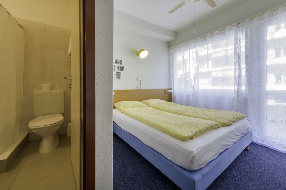 BASIC, DOUBLE BED