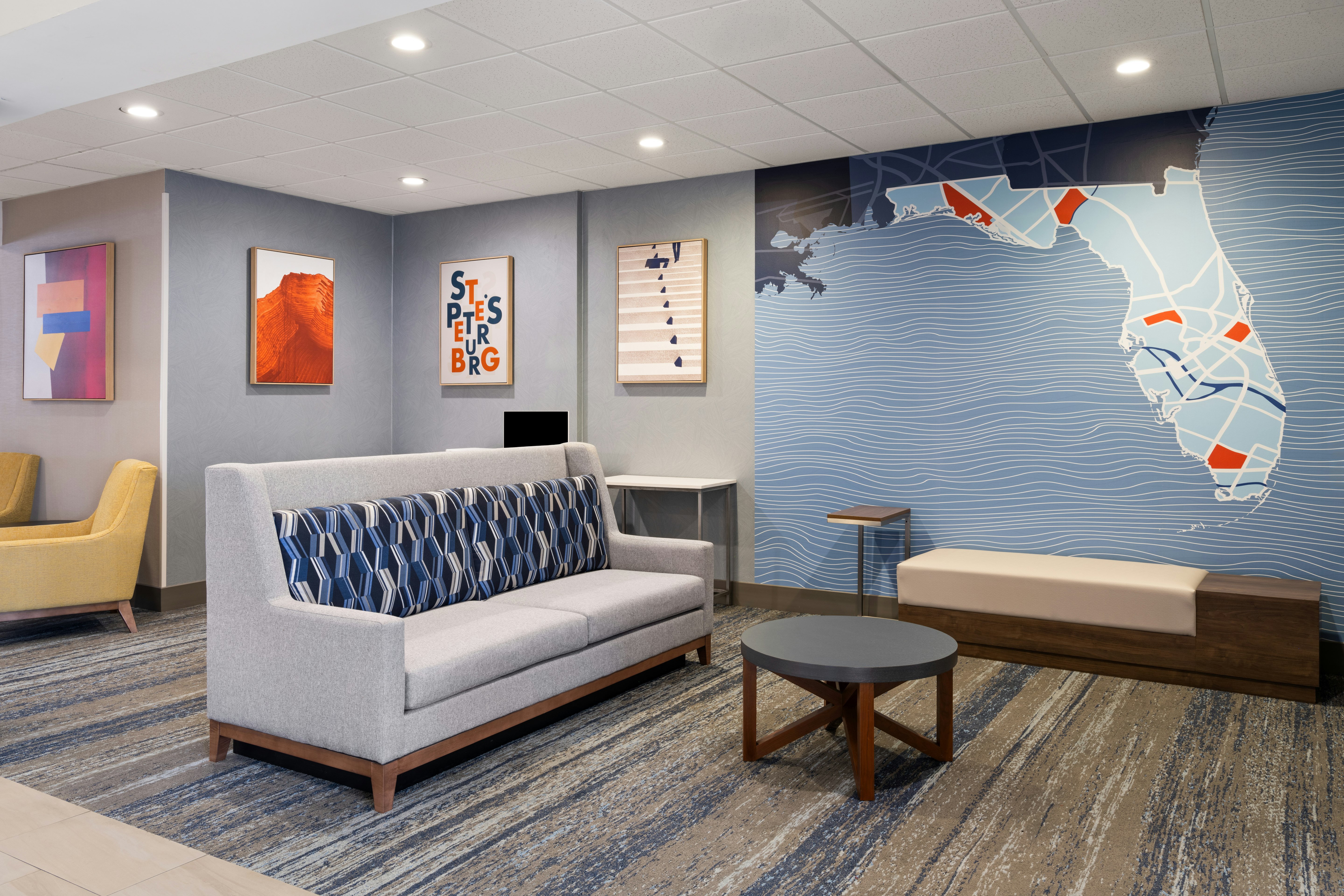 Holiday Inn Express and Suites St. Petersburg North (I-275), an IHG Hotel 38/58