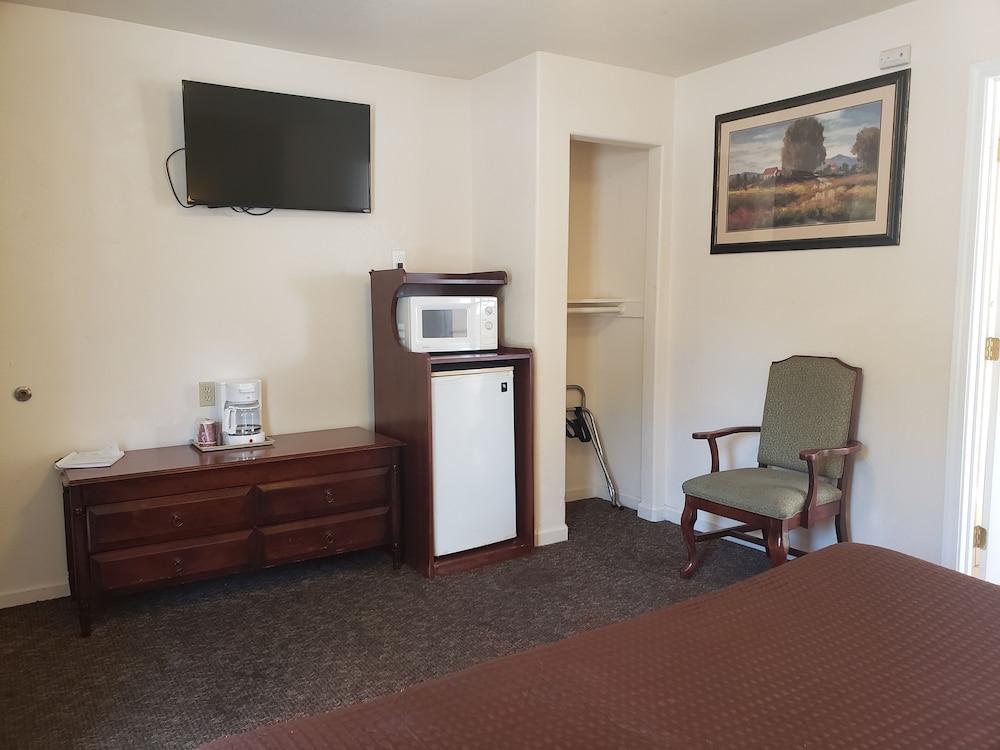 Paso Robles Wine Country Inn 26/39