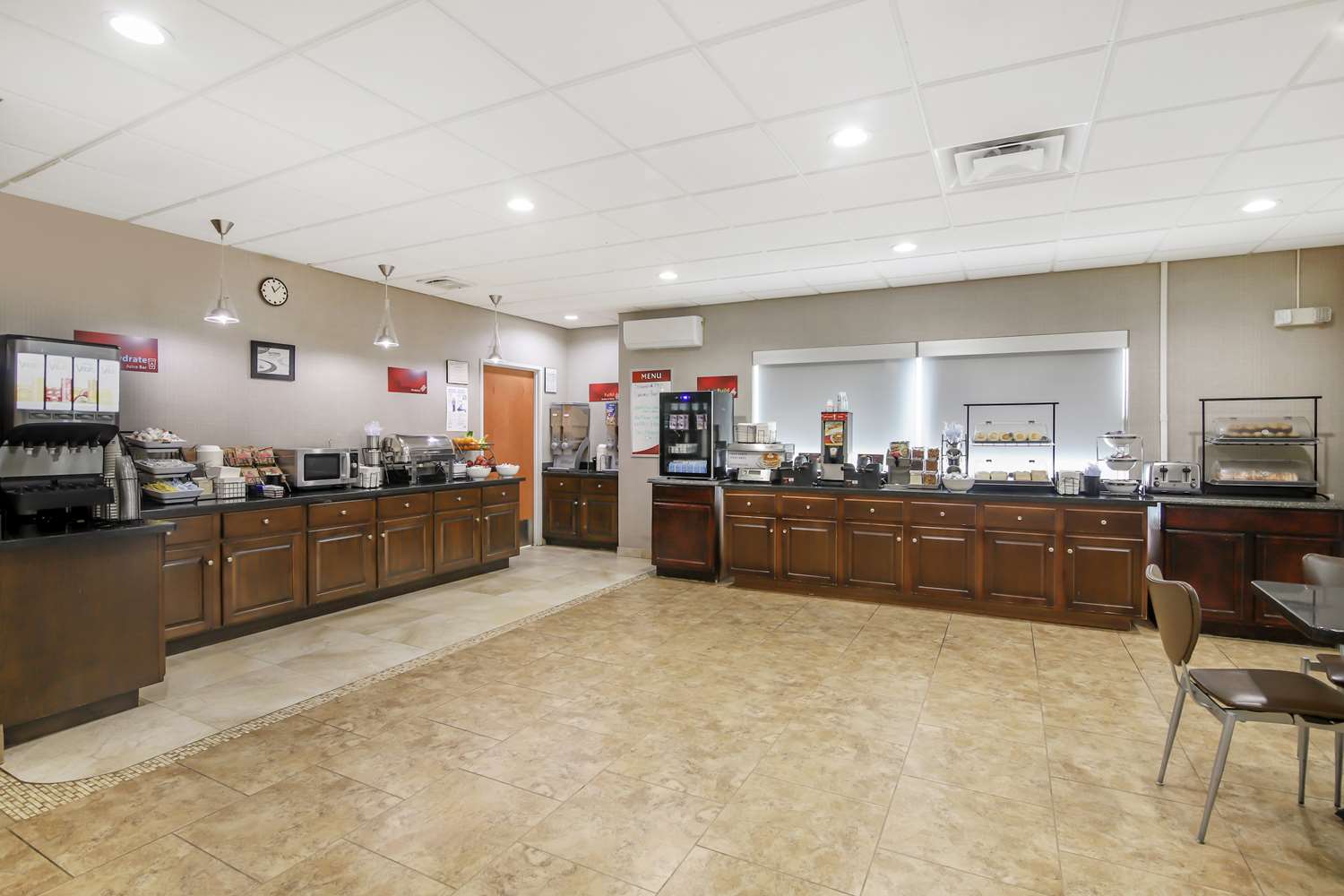 Lobby at Best Western Plus Brunswick Inn & Suites, BRUNSWICK - GA
